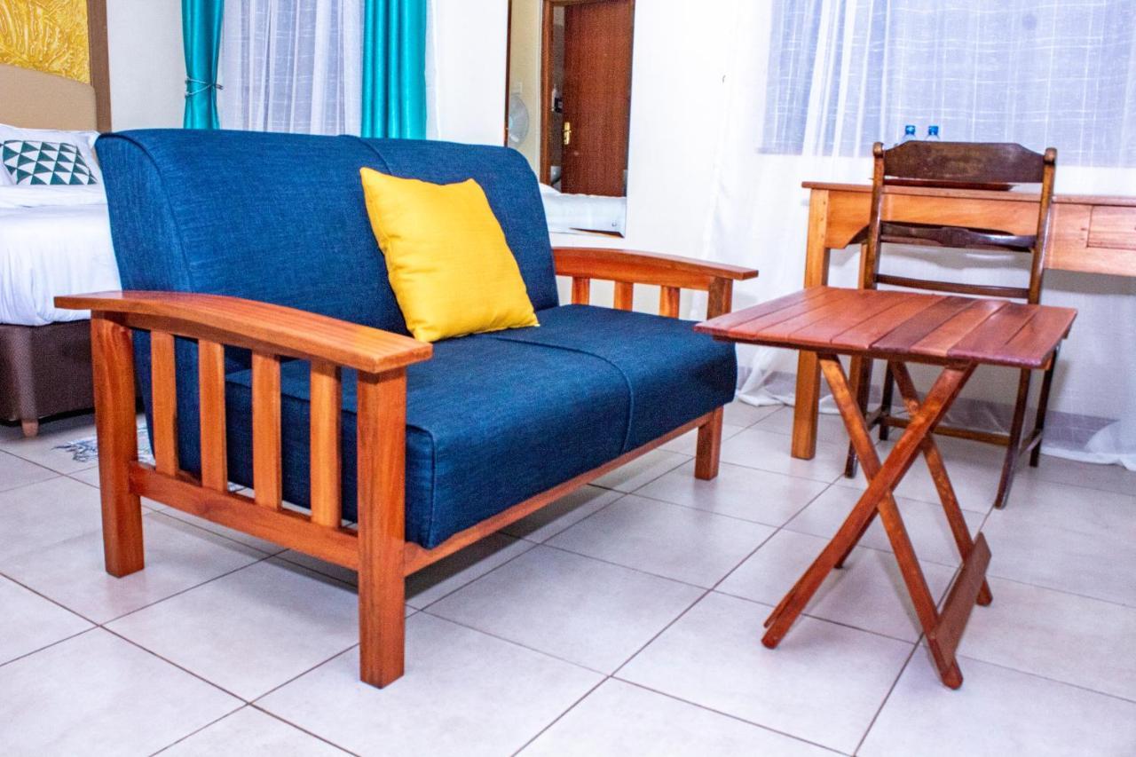 Kate Apartments, Studios-Mvuli Suites, ナイロビ エクステリア 写真